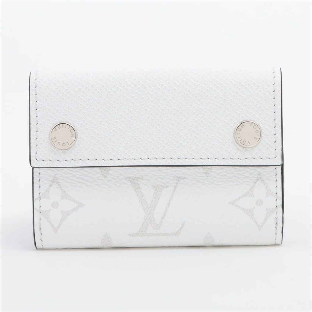 Louis Vuitton Taigaama Dialovery Compact Wallet   White Compact Wallet M30899