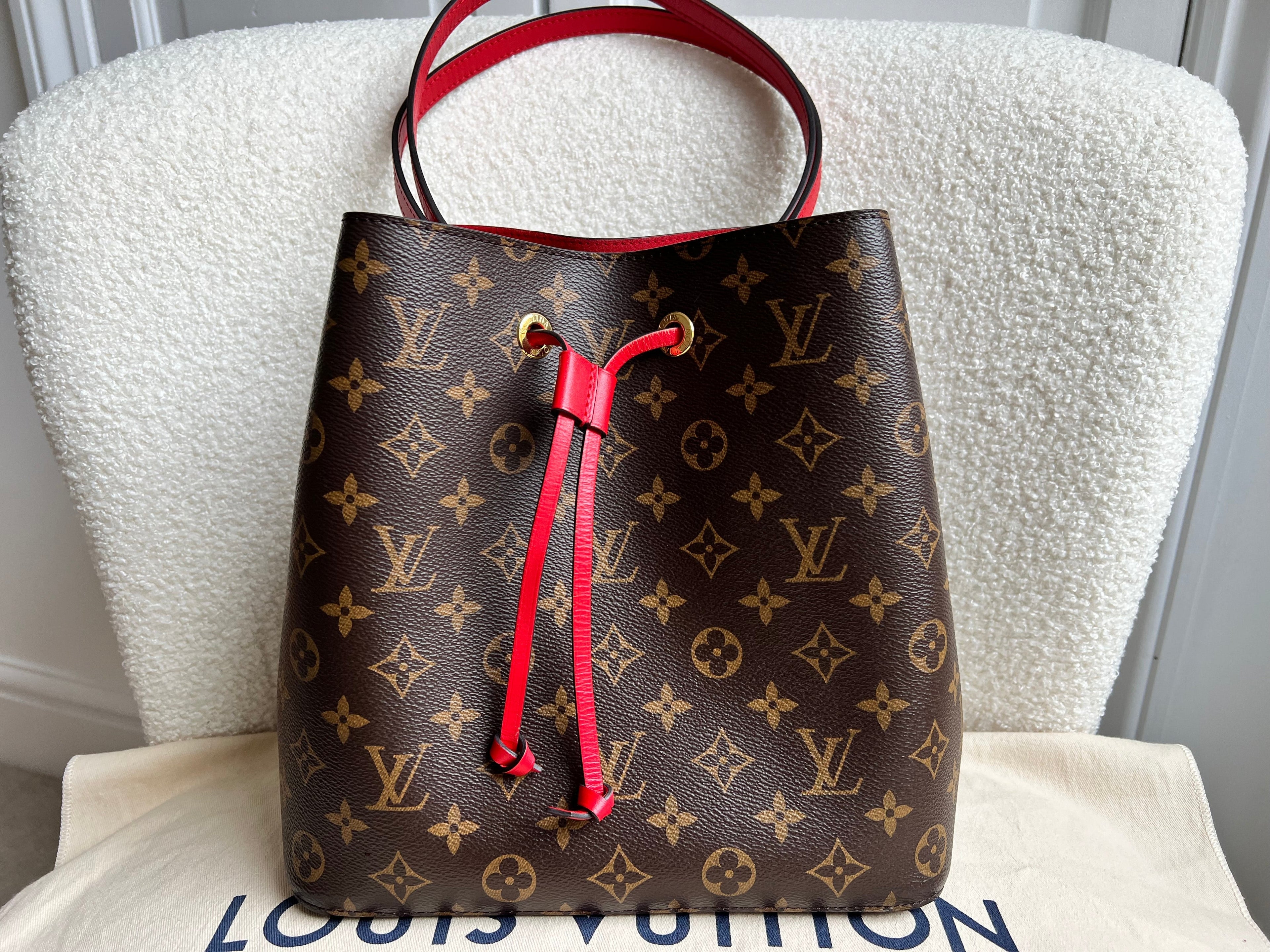 Louis Vuitton Neo Noe Monogram (RRP £1,560)