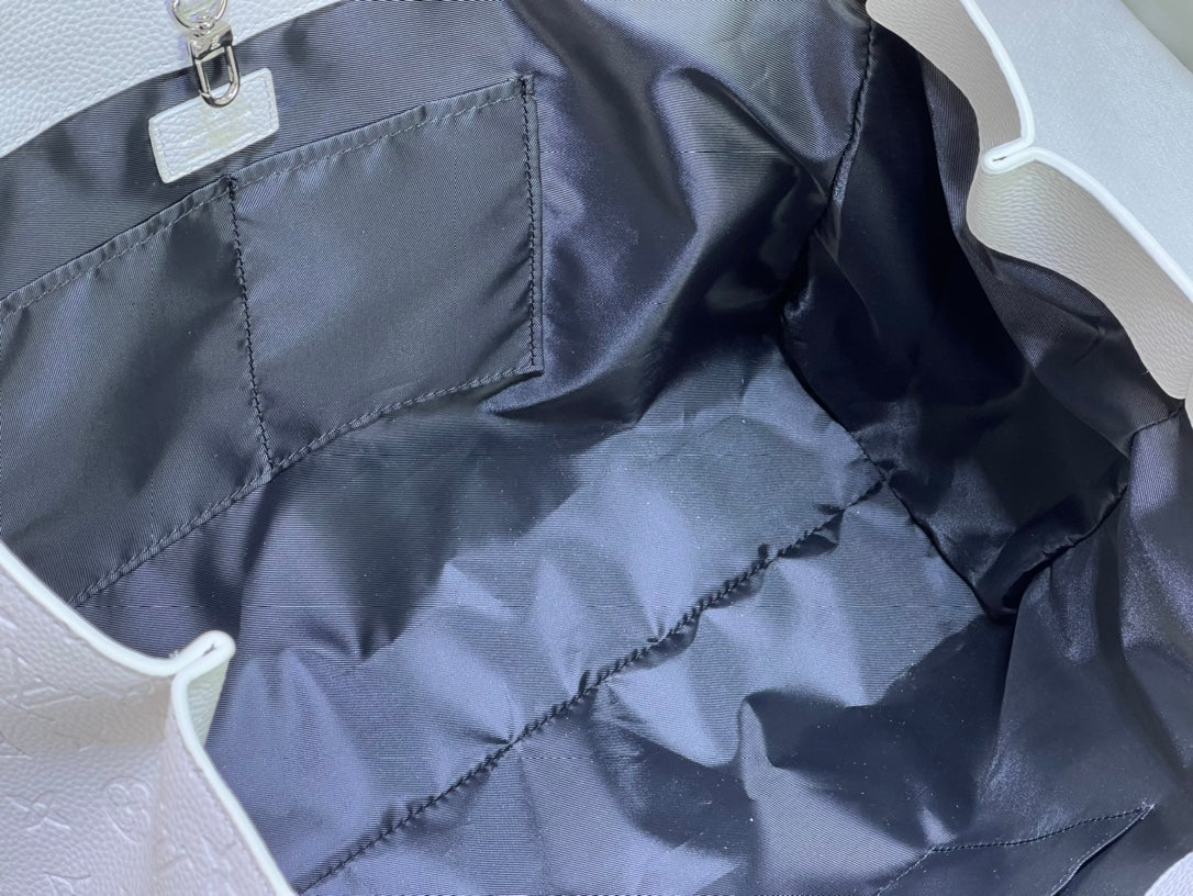 EN - Luxury Bags LUV 845