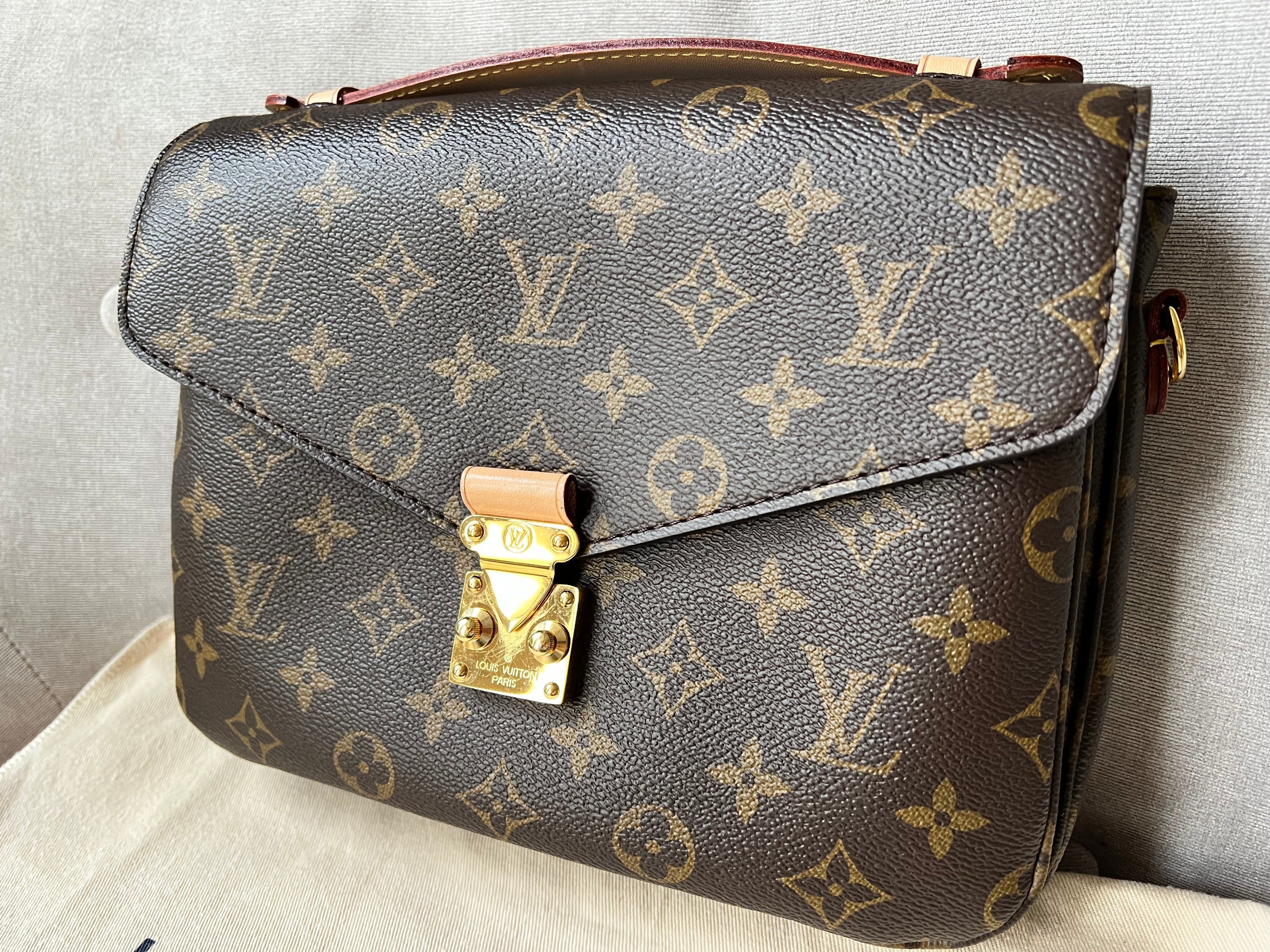 Louis Vuitton Pochette Metis Monogram (RRP £1,970)