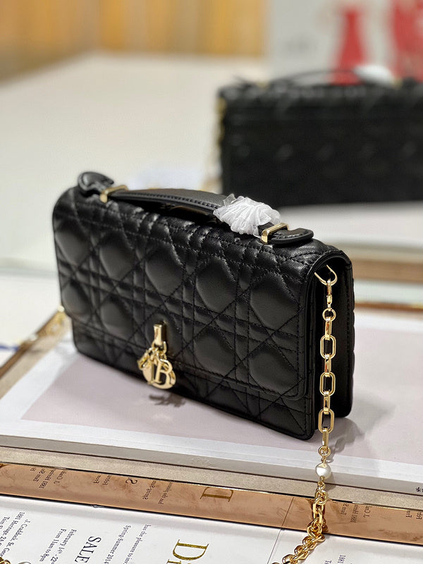 ELE - Dir Bags - 1407