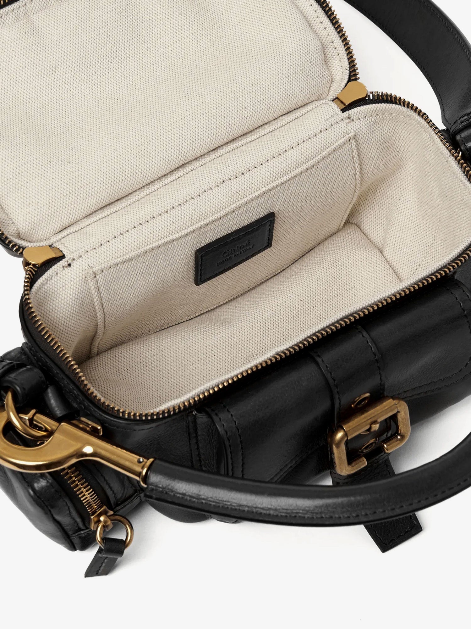Chloe' Woman Chloe' Woman Black Shoulder Bags