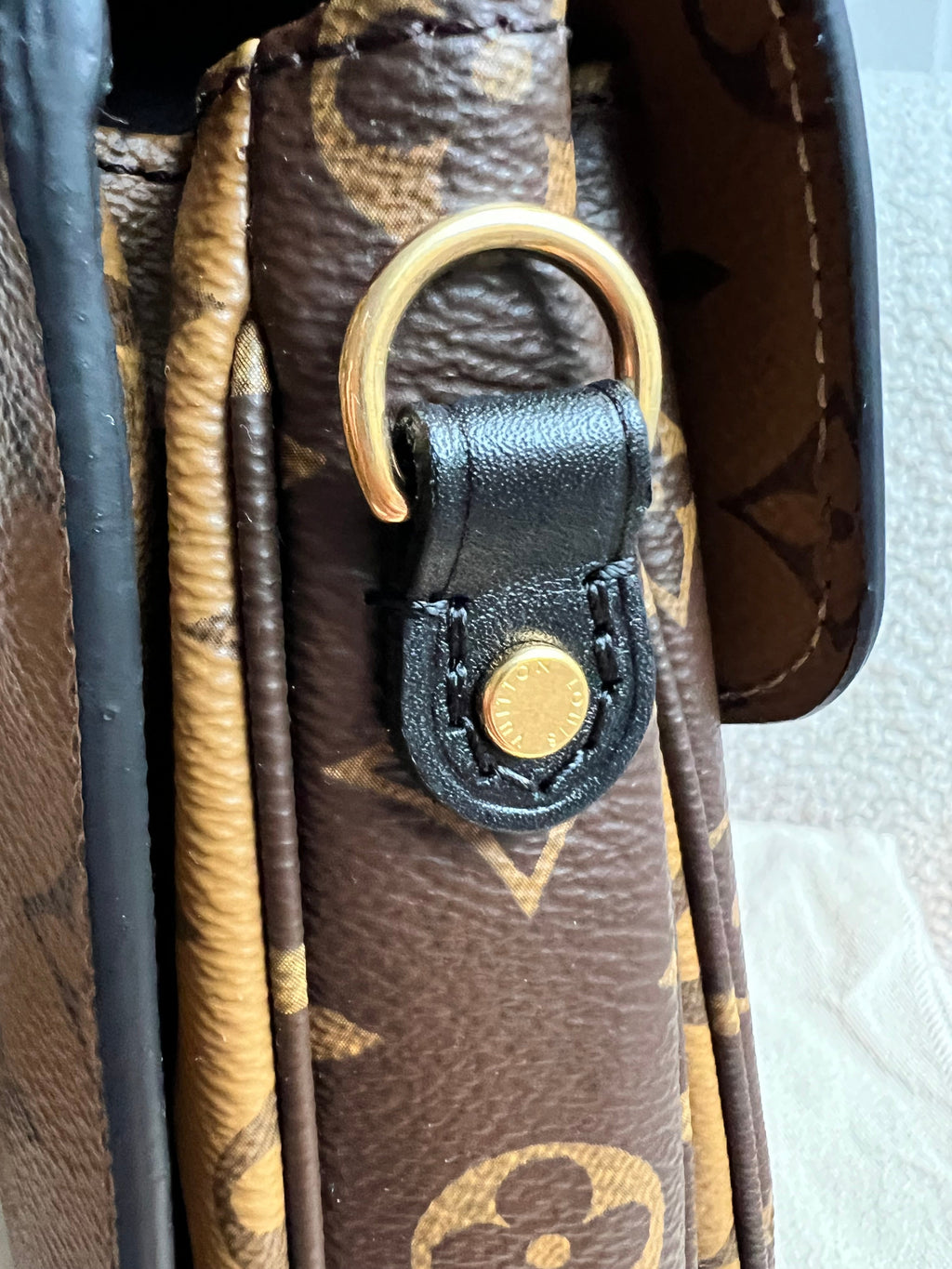 Louis Vuitton Pochette Metis Reverse Monogram (RRP £2,000)