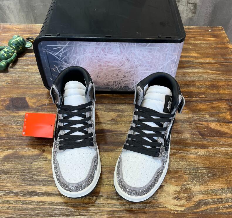 SAMC - NKE Shoes - 151