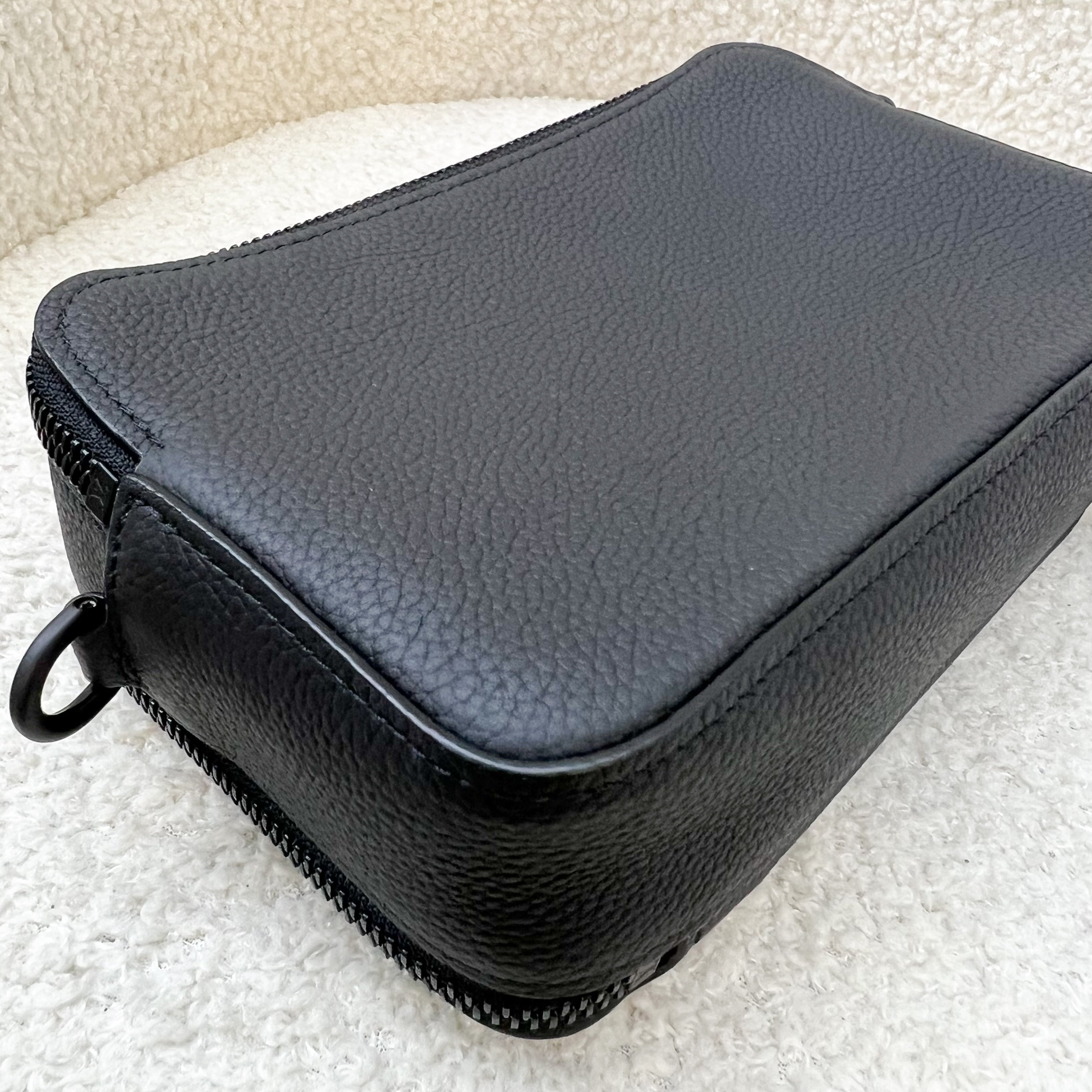LV Alpha Wearable Wallet in Black Calf Leather and BHW