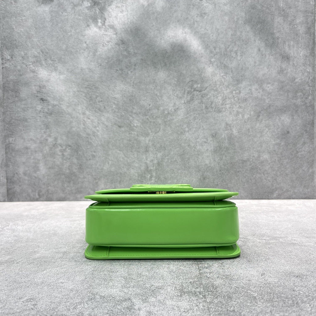 GLAMI Mini Classique Cuir Triomphe Bag Green For Women 7.1in/18cm