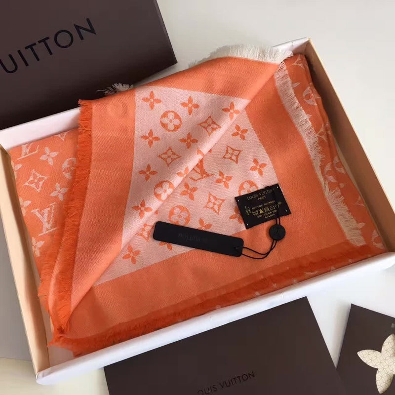 EN - Luxury LUV  Scarf 025