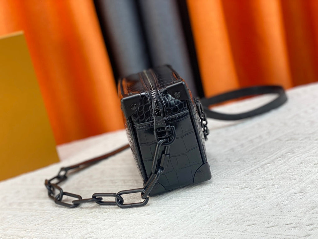 EN - Luxury Bags LUV 741