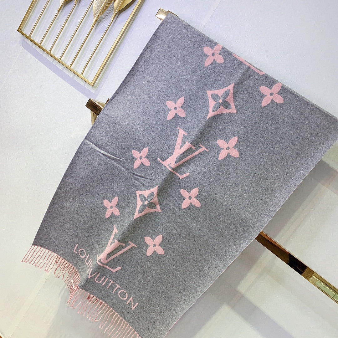 EN - Luxury LUV  Scarf 033