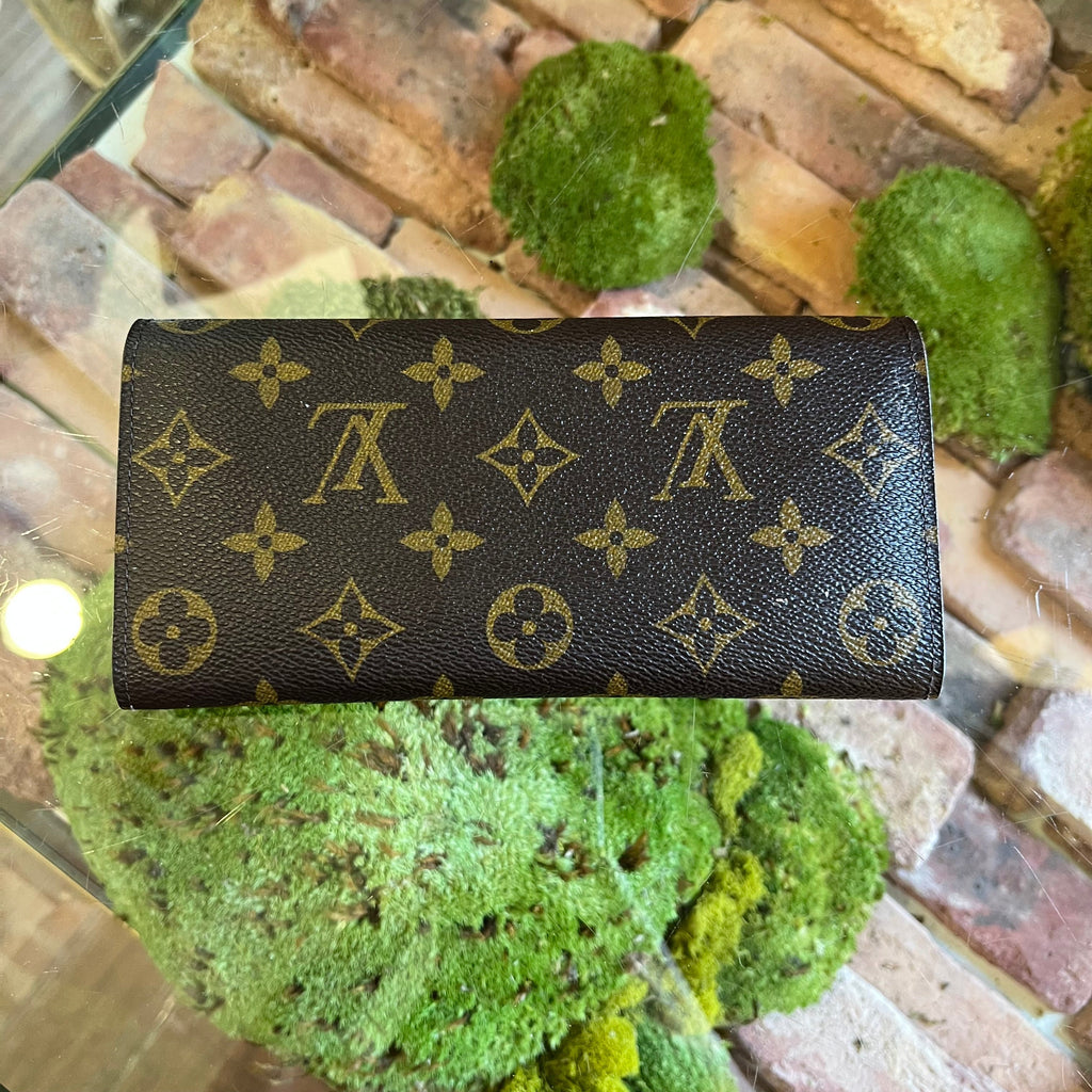 LOUIS VUITTON Emilie Monogram Wallet