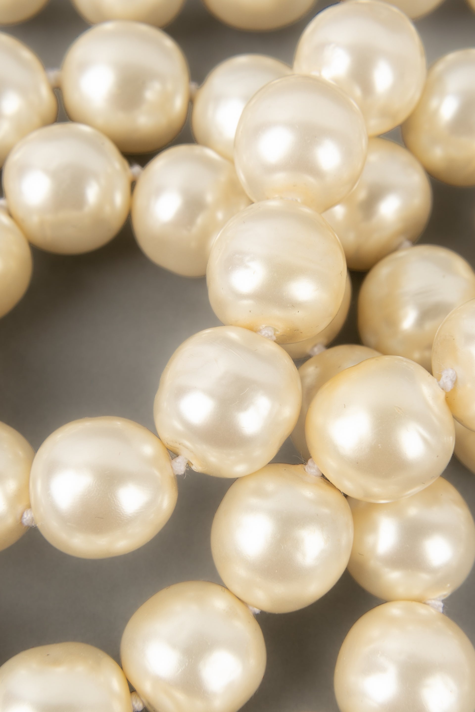 Collier / sautoir de perles nacrÃƒÆ’Ã‚Â©es Chanel