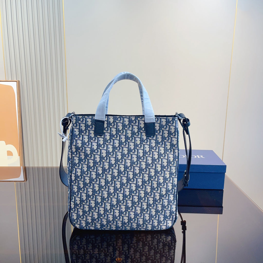 EN - Luxury Bags DIR 368