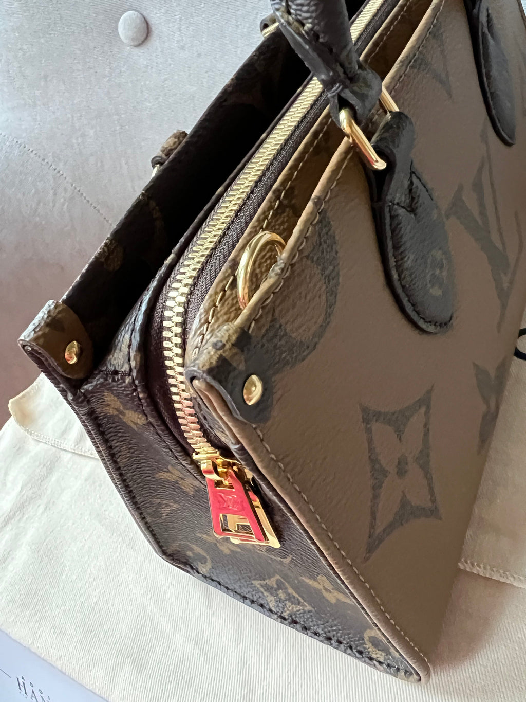 Louis Vuitton On the Go East West Tote Bag Monogram (RRP £2,150)