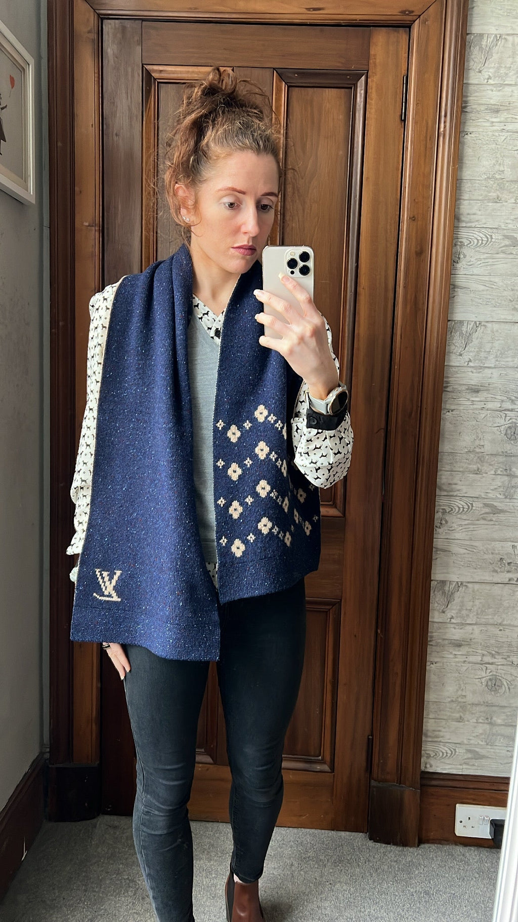Louis Vuitton Reversible Wool Cashmere Mix Scarf in Navy and Beige