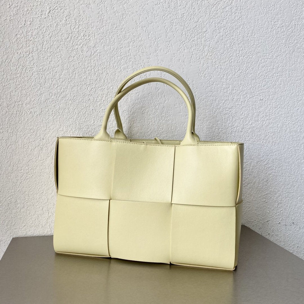 GLAMI Arco Tote Bag For Women 16.14in/41cm In Yellow IGLAMI Cream 609175VCQC27450