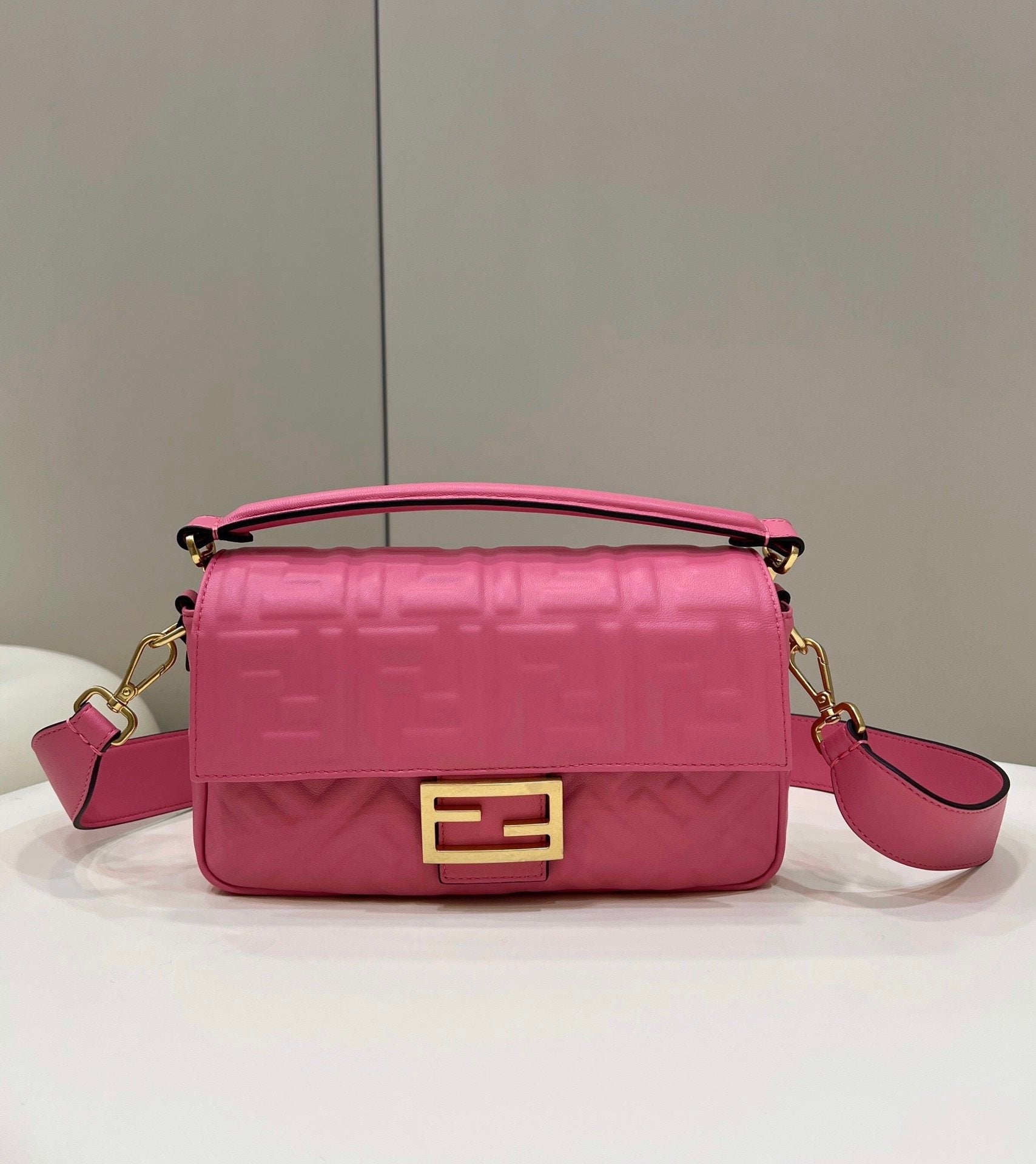 FI Baguette Pink For Women, WomenÃ¢â‚¬â„¢s Handbags, Shoulder And Crossbody Bags 10.6in/27cm FF 8BR600