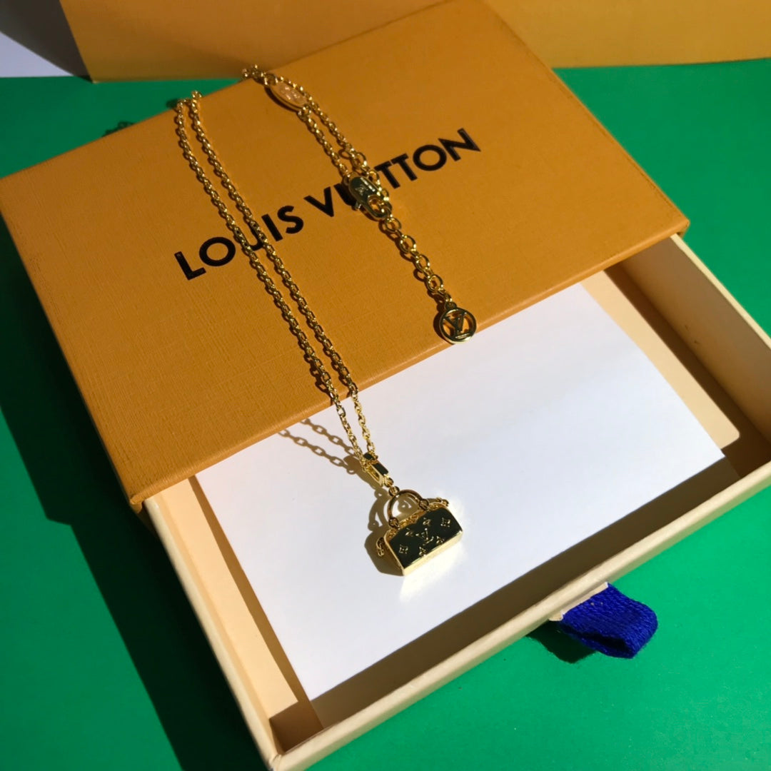 EN - Lux Necklace LUV027