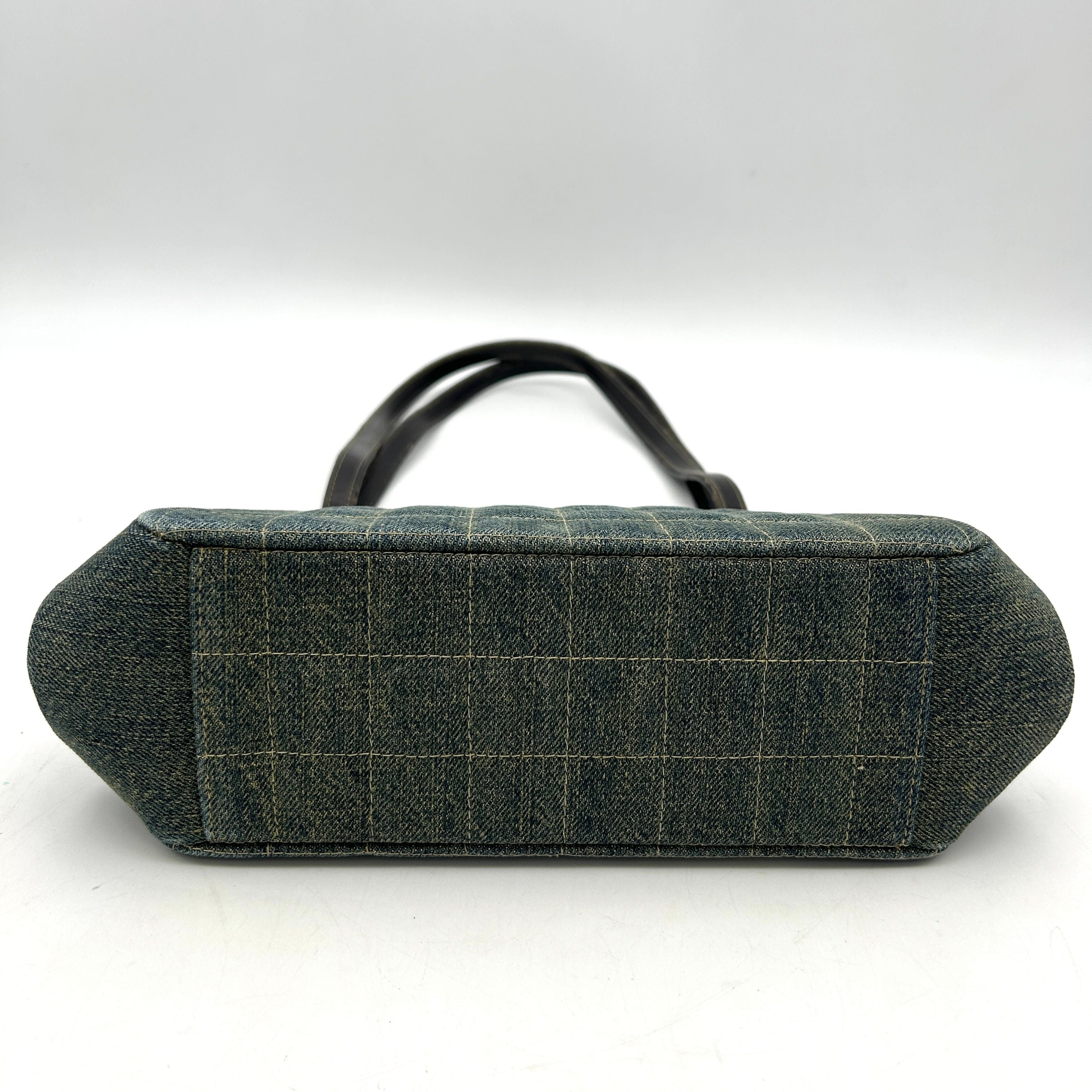 Pre-owned Chanel Denim Leather Shoulder Bag Green Medium LA18337