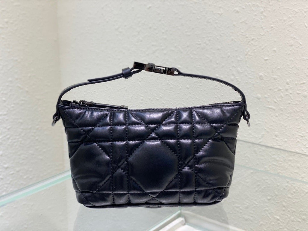 GLAMI Small DYORTravel Nomad Pouch Black, For Women, WomenÃ¢â‚¬â„¢s Handbags 6in/15cm CD S5553BMIG_M900