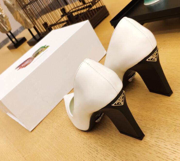 GlamyWomen Shoes - 560