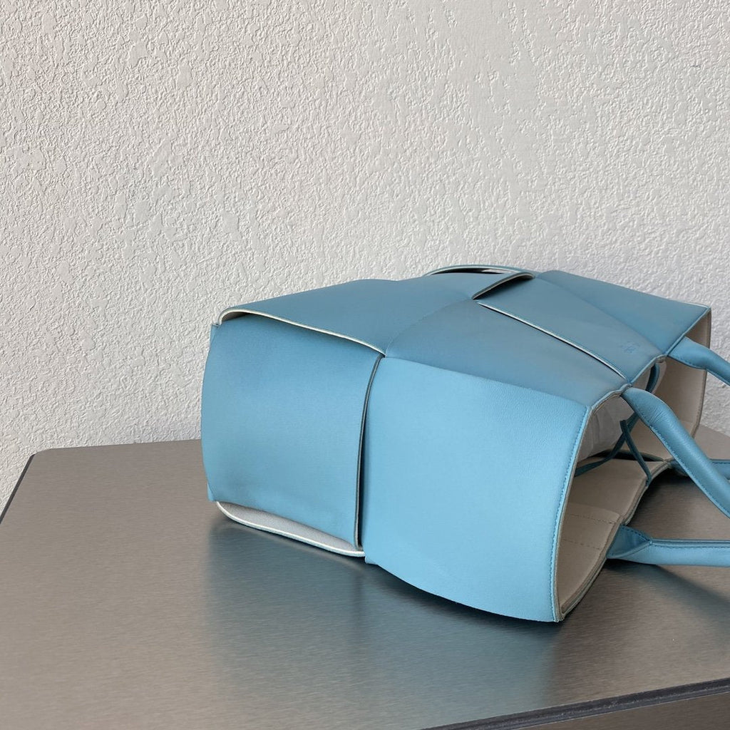 GLAMI Arco Tote Bag For Women 16.14in/41cm In Blue