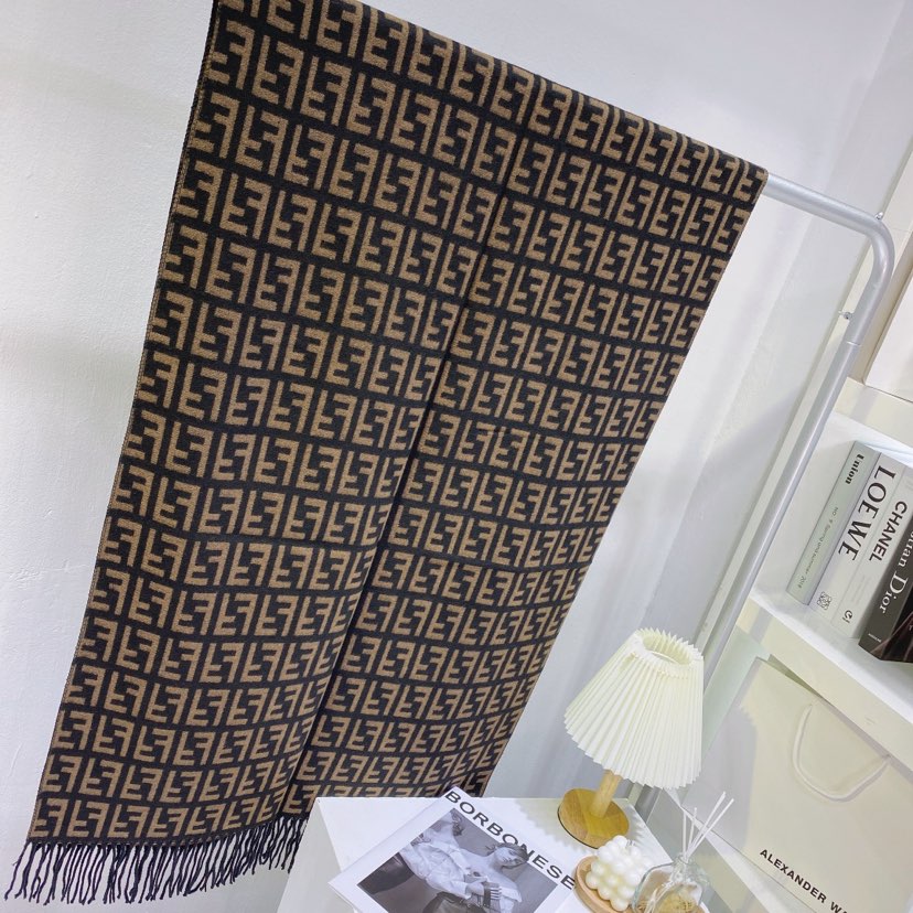 EN - Luxury FEI  Scarf 018