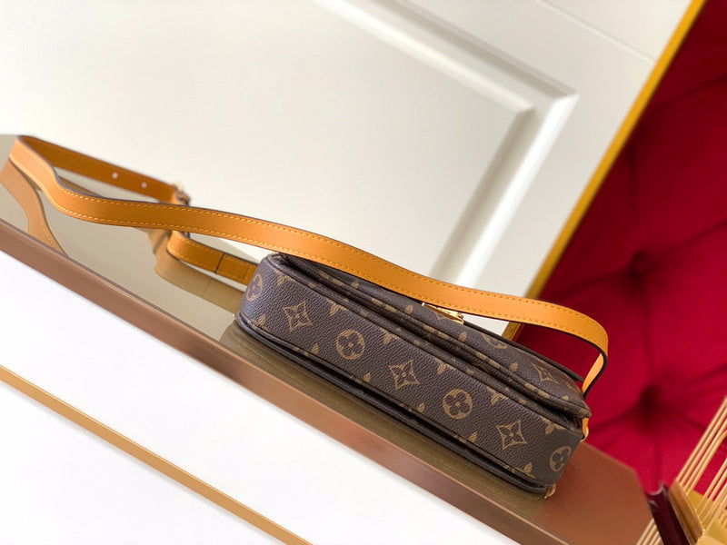 LOV2 Bags - Fashion Bags  2643
