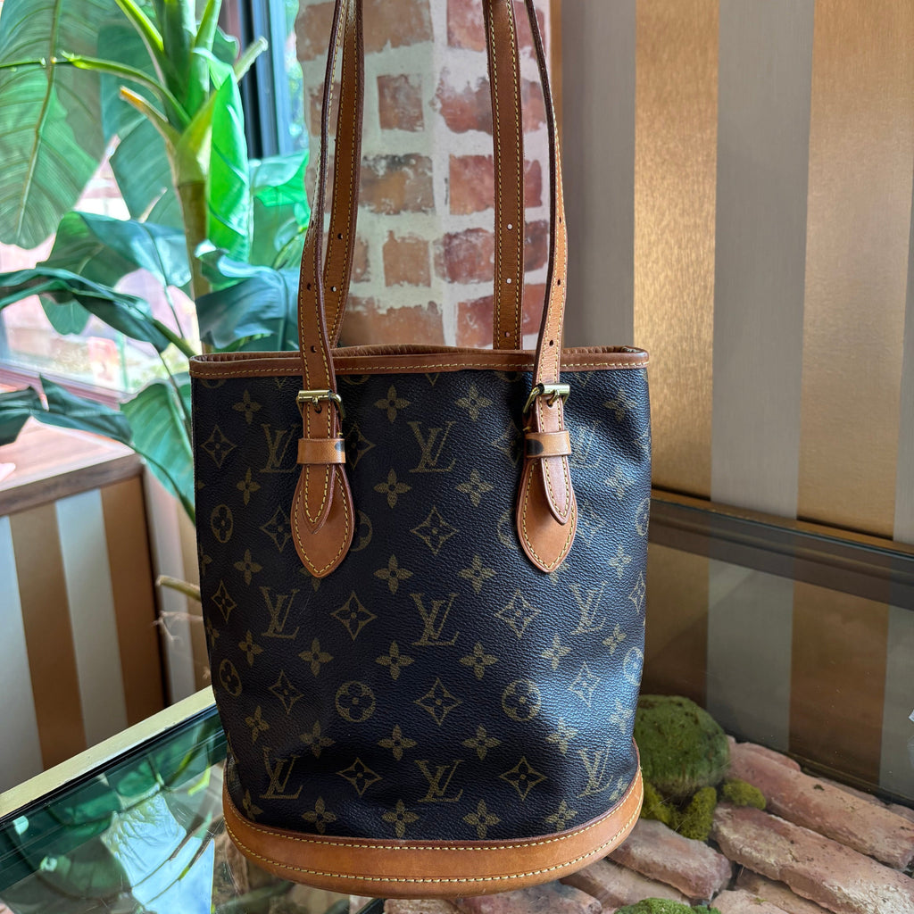 LOUIS VUITTON Monogram Petite Bucket ADI1174