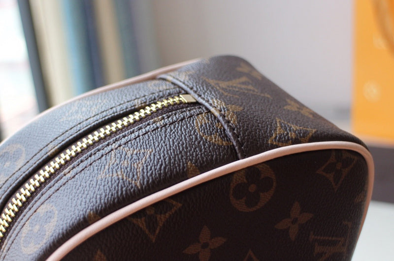 LOV2 Bags - Luxurious Bags  1723