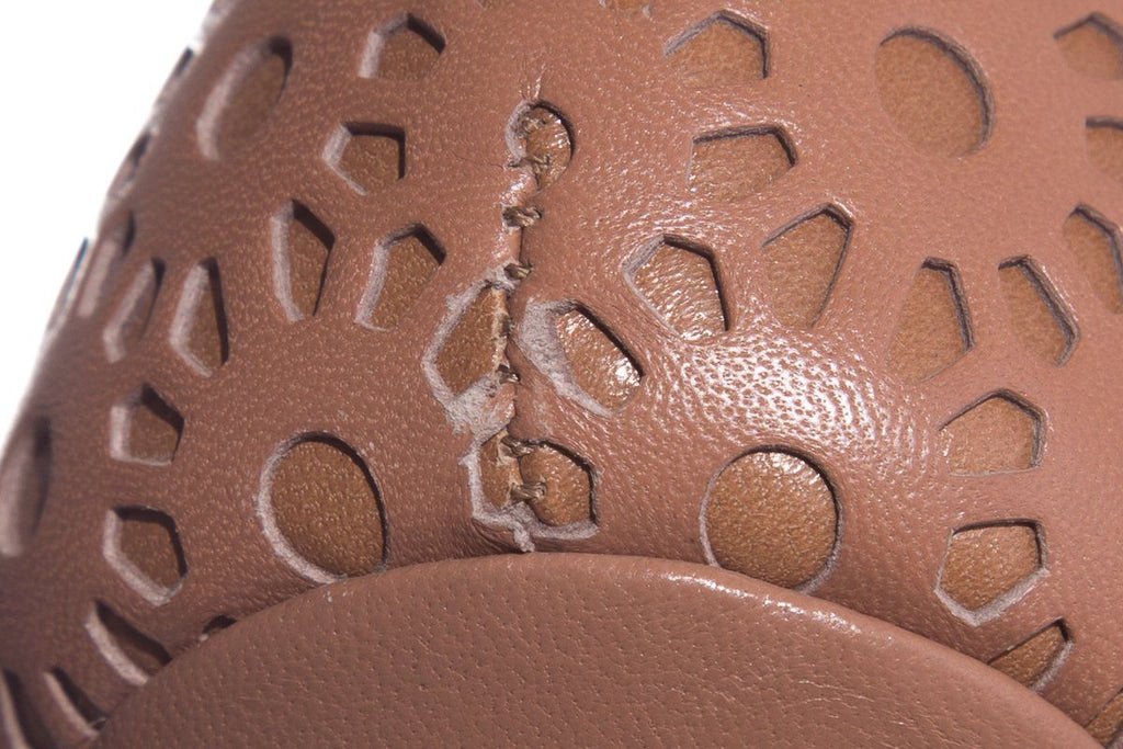 AlaÃƒÆ’Ã‚Â¯a Mauve Lace Cut-Out Round-Toe Pumps SZ 40.5