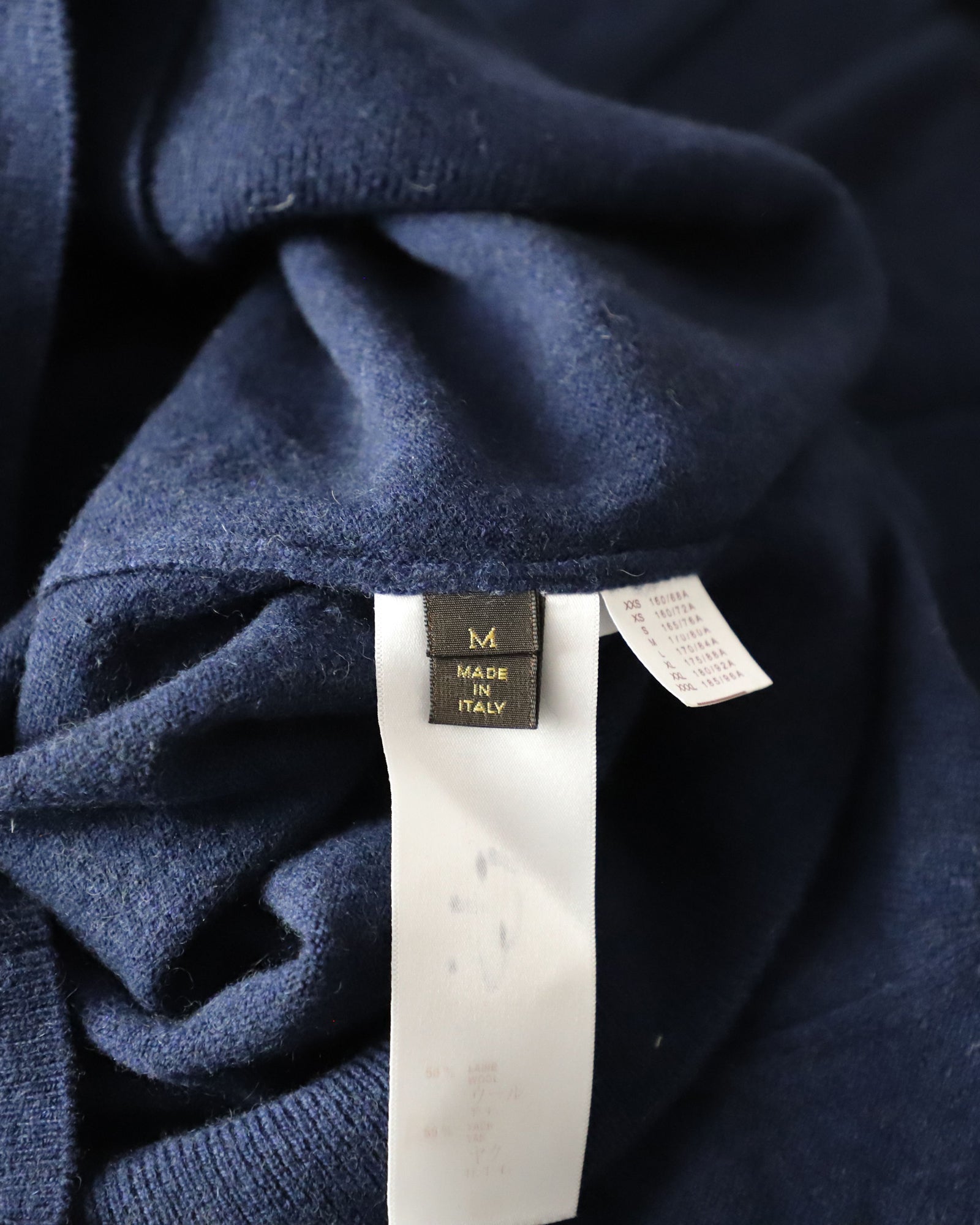 Louis Vuitton Buttoned Cardigan in Blue Wool