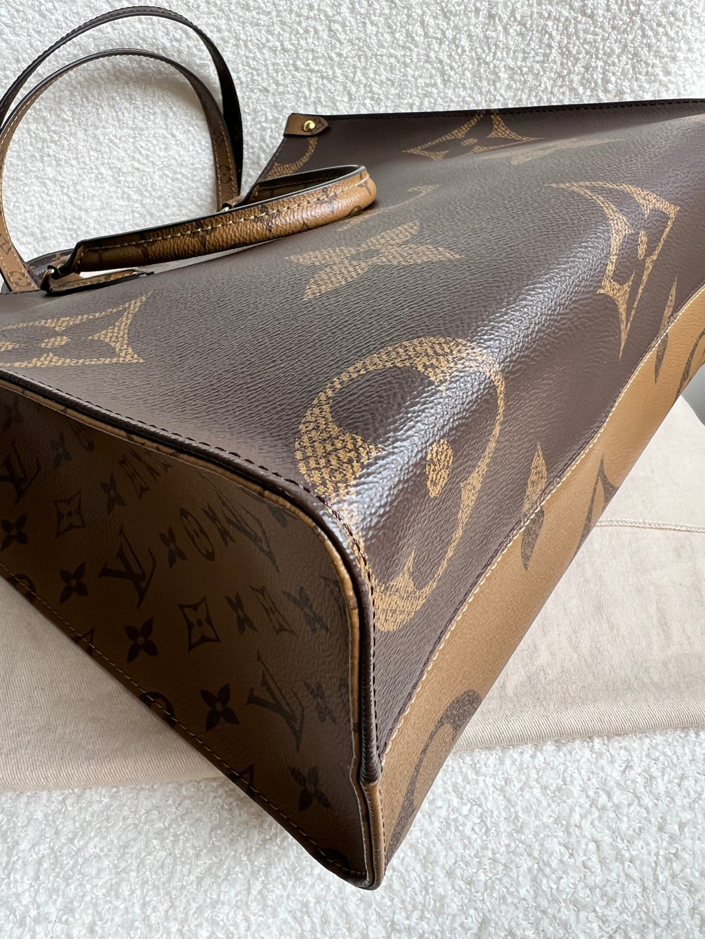 Louis Vuitton On the Go MM Monogram (RRP £2,250)