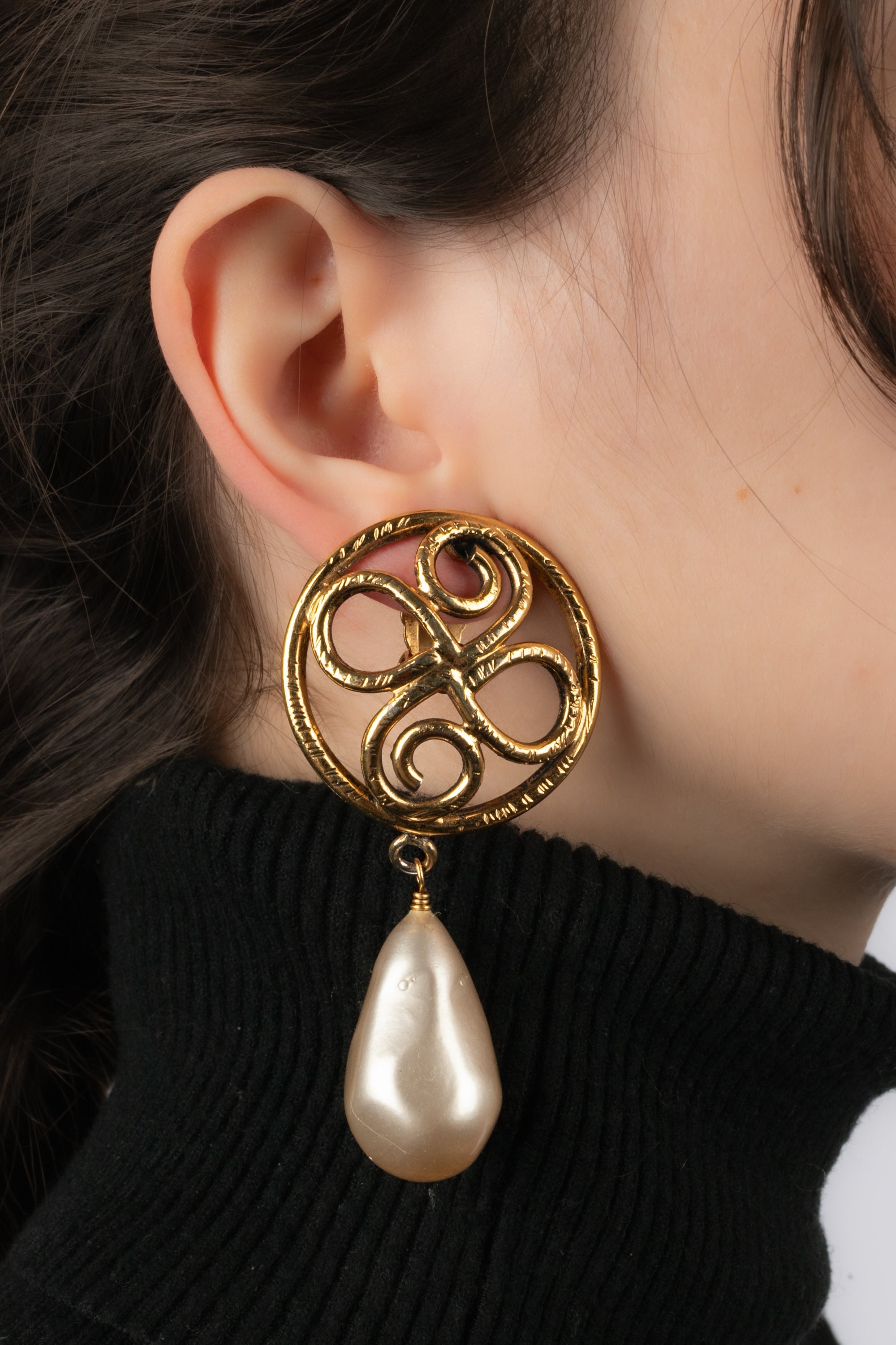 Boucles d'oreilles Chanel Haute Couture