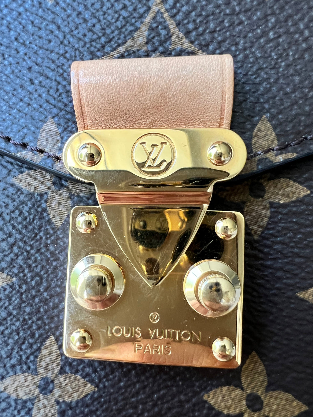 Louis Vuitton Pochette Metis Monogram (RRP £1,970)