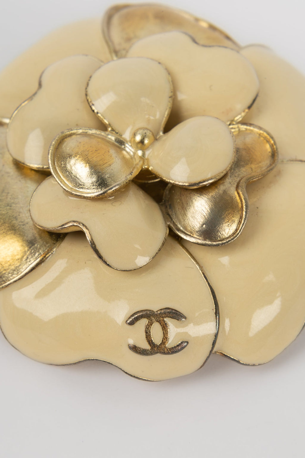 Broche camÃƒÆ’Ã‚Â©lia Chanel Printemps 2007