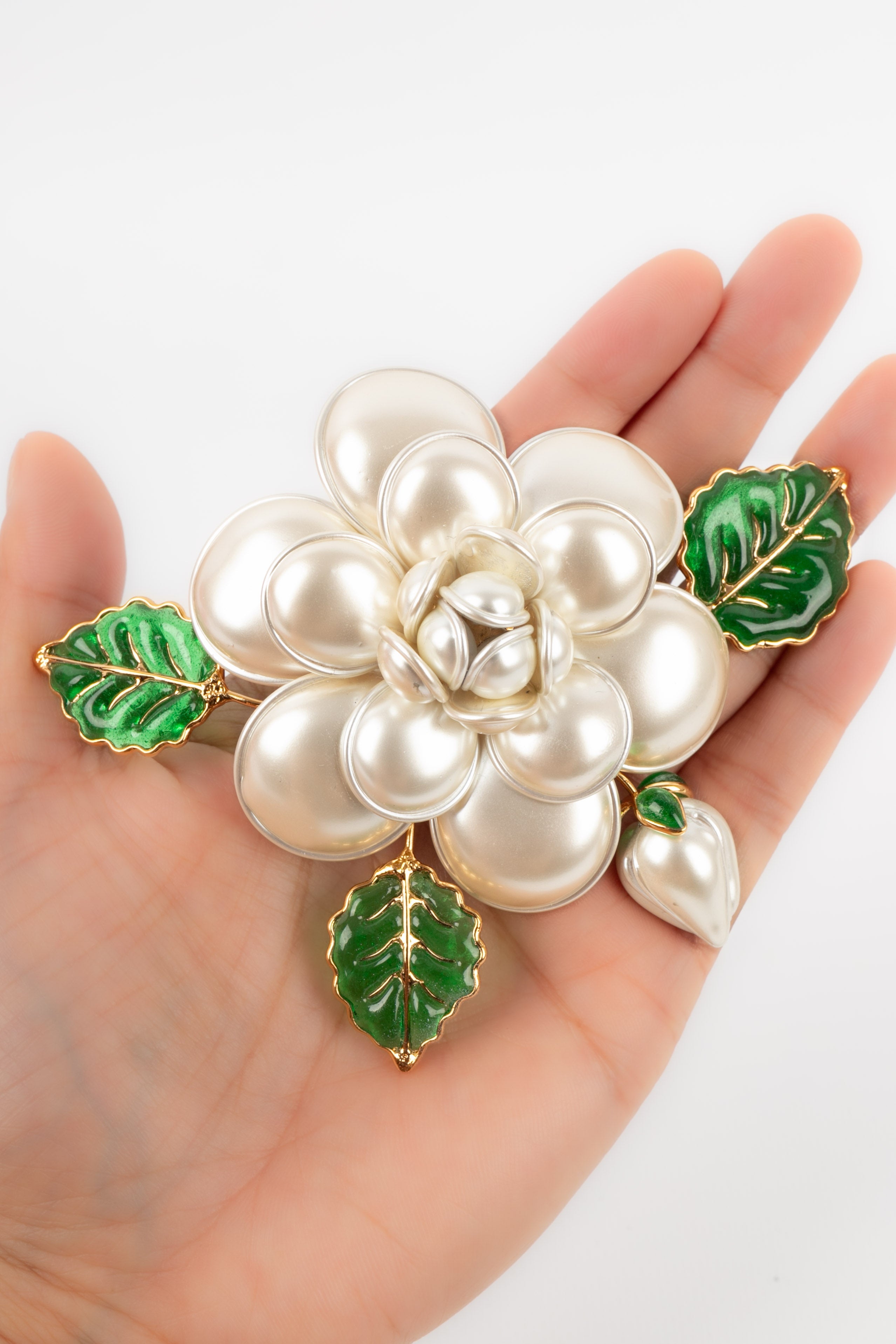 Broche fleur Augustine