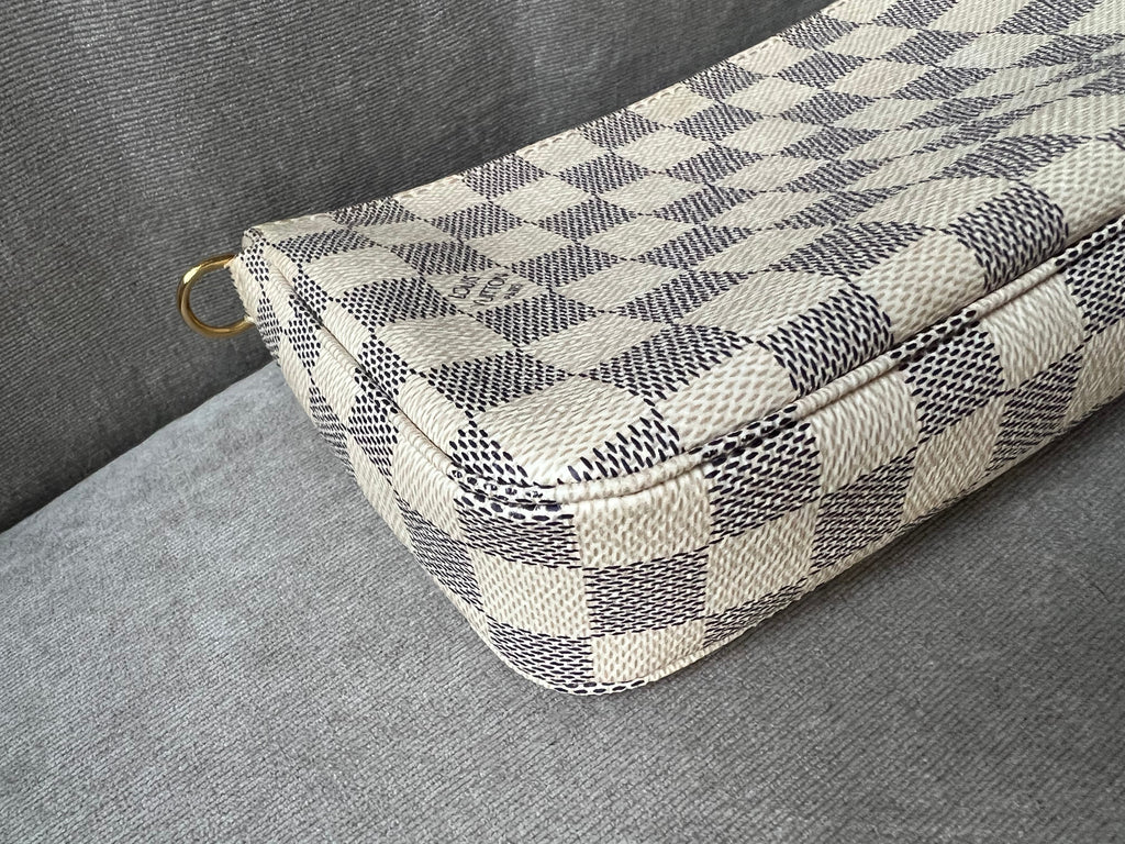 Louis Vuitton Pochette Accessoires Damier Azur (no strap)