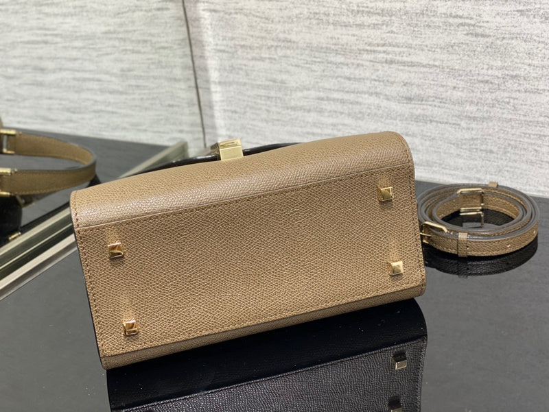 ELE - HMS Bags - 015