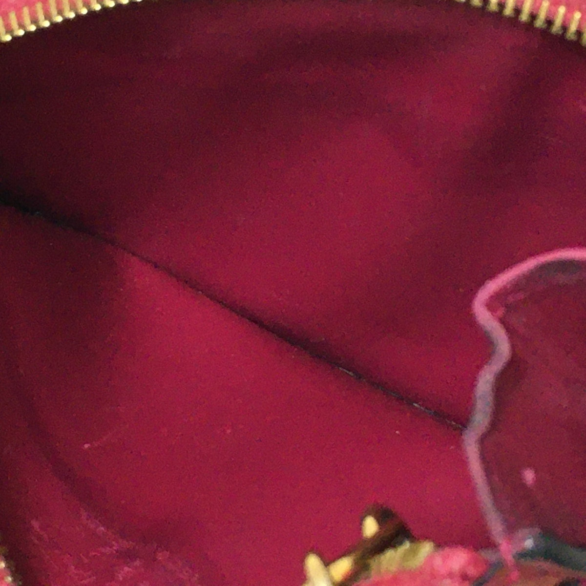 Louis Vuitton Pochette Clés  Patent Leather Wallet  ()