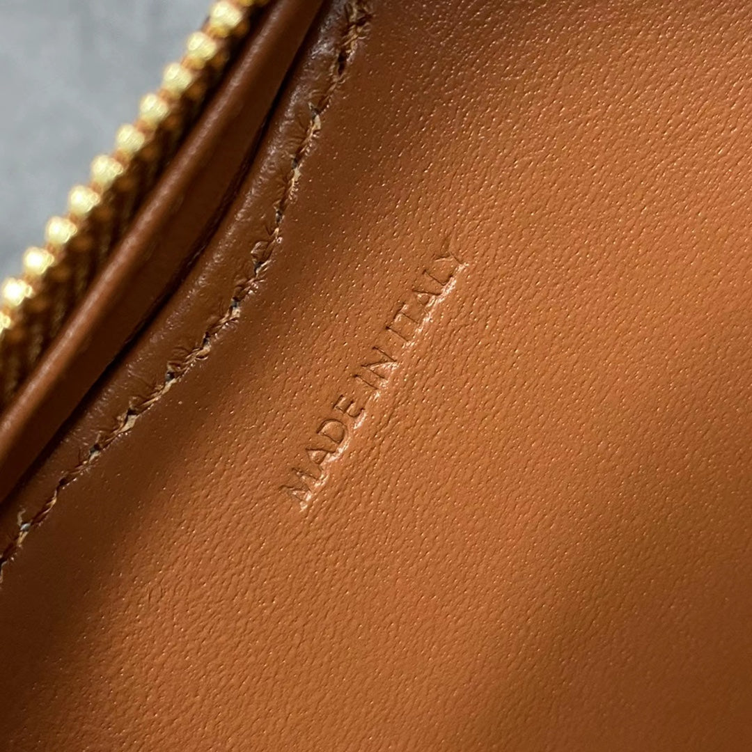 GLAMI Small Heart Crossbody Bag Tan For Women 3in/8cm 10J113DZW.04LU