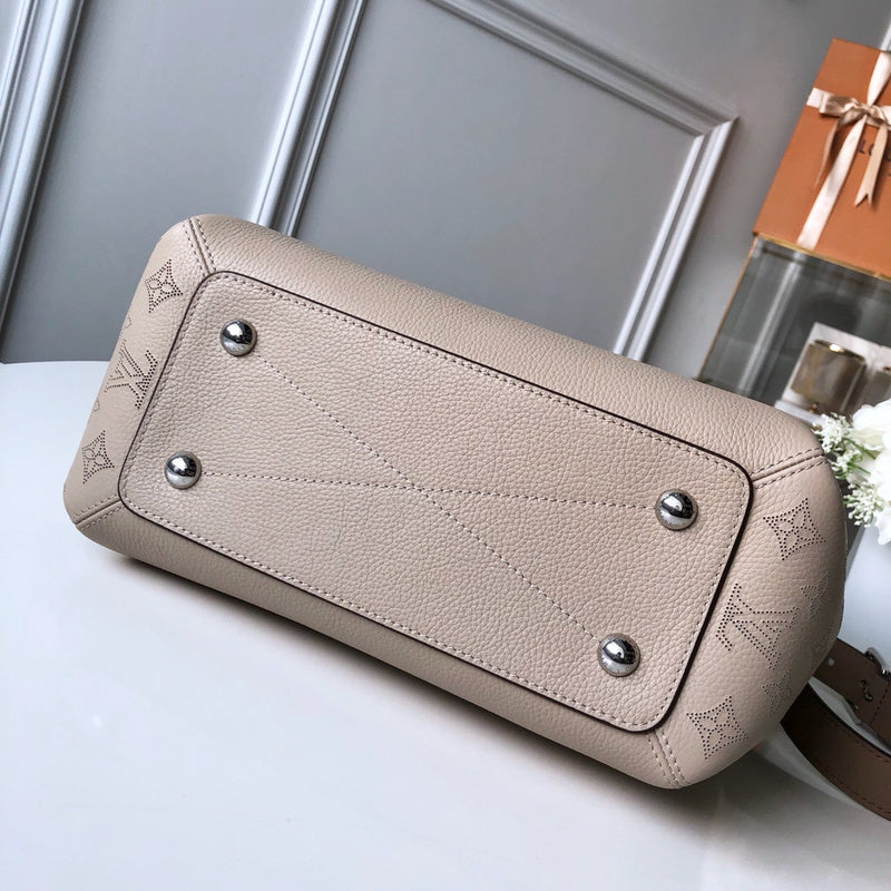LOV2 Bags - Luxurious Bags  2610