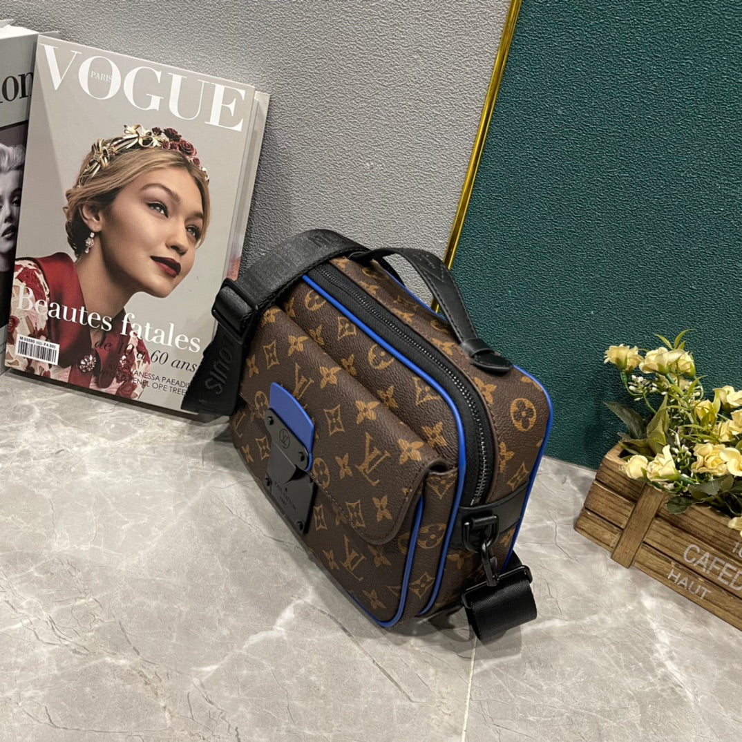 EN - Luxury Bags LUV 853