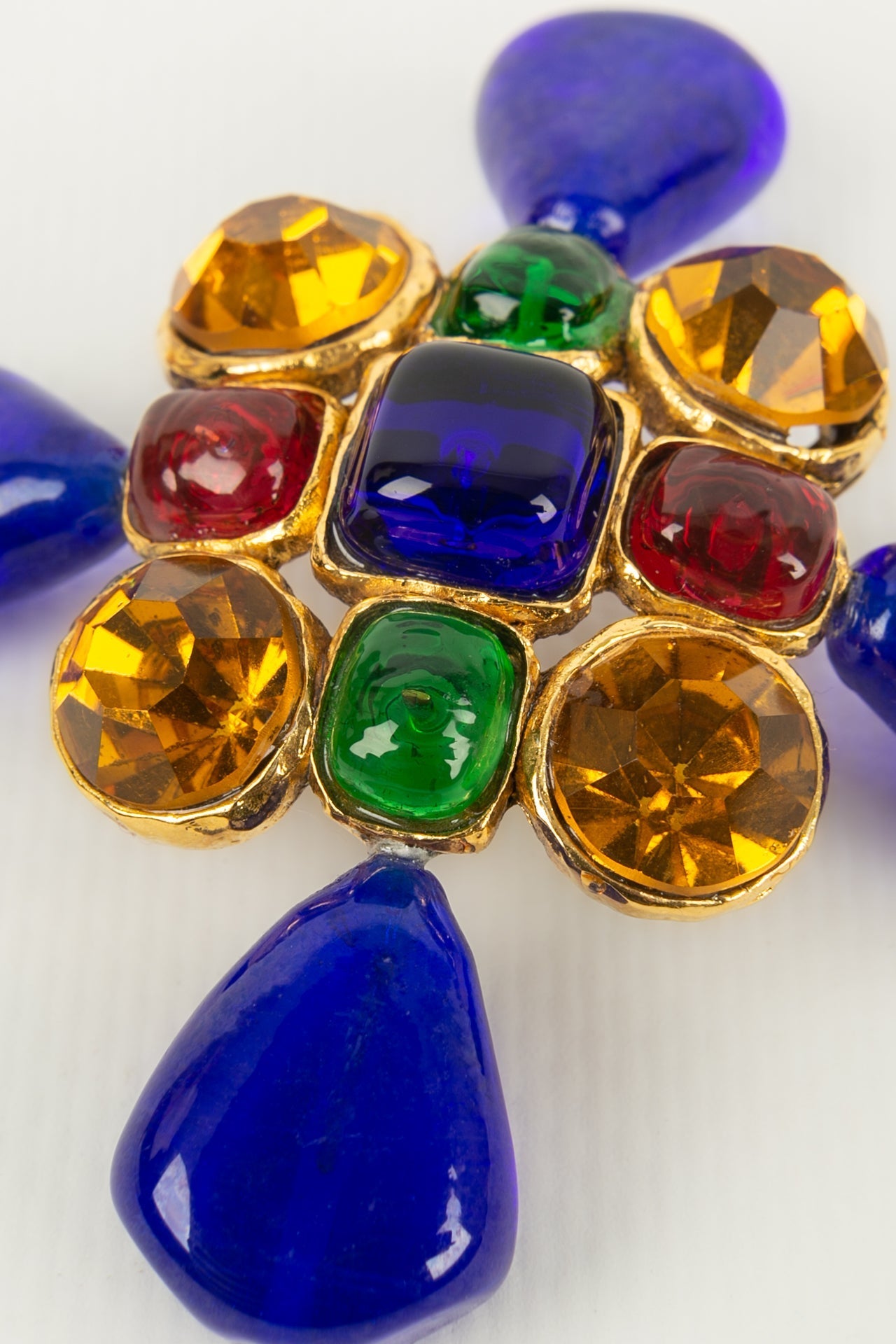 Broche en pÃƒÆ’Ã‚Â¢te de verre Chanel