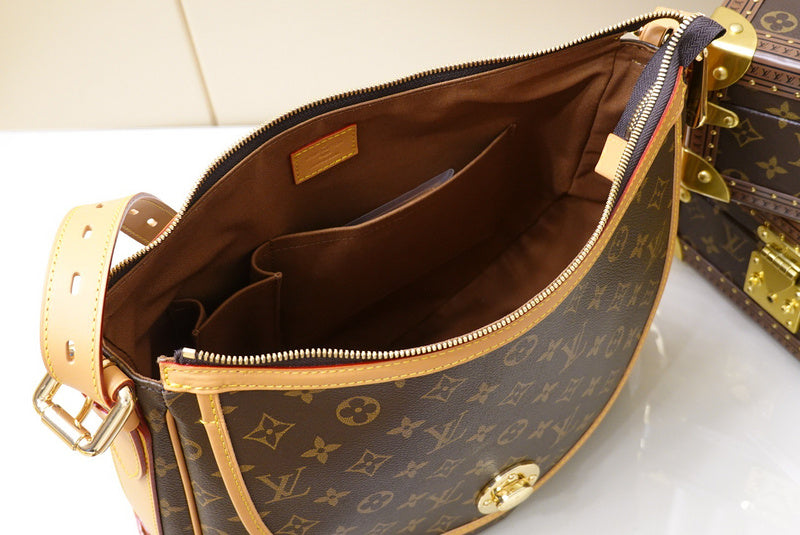 LOV2 Bags - Luxurious Bags  1556