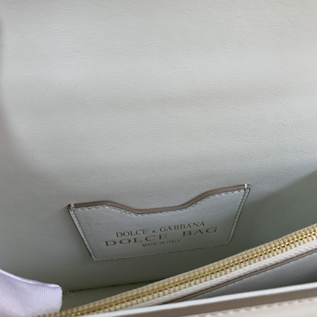 GLAMI MeGLAMIum Devotion Bag White For Women 9.4in/24cm GLAMI