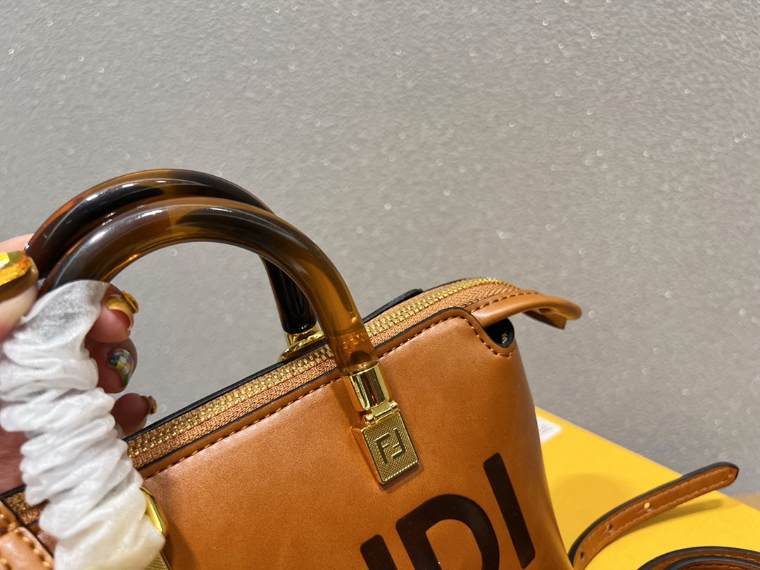 EN - New Lux Bags FEI 275