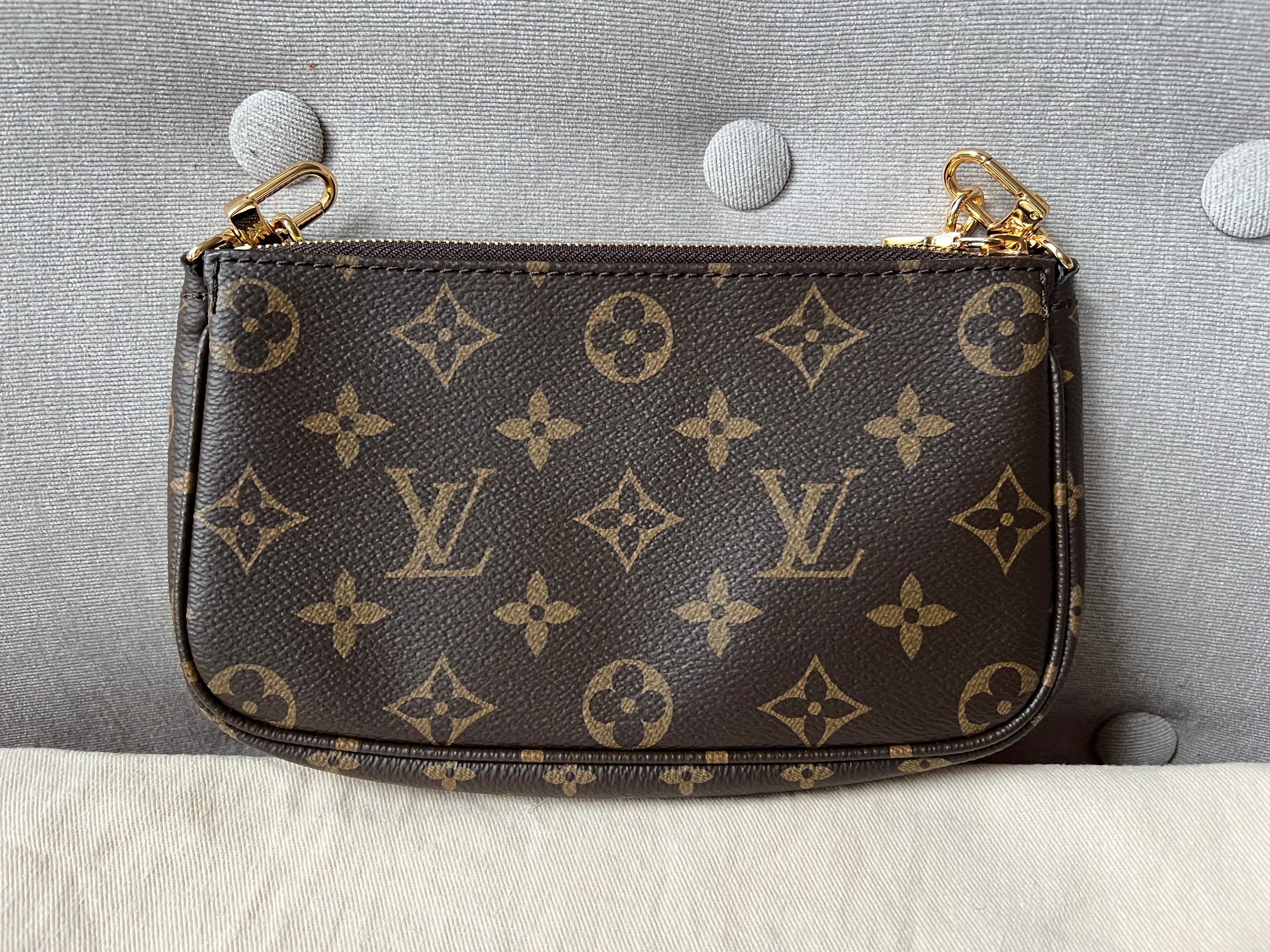 Louis Vuitton Multi Pochette Accessoires Rose Chiaro (RRP £1970)