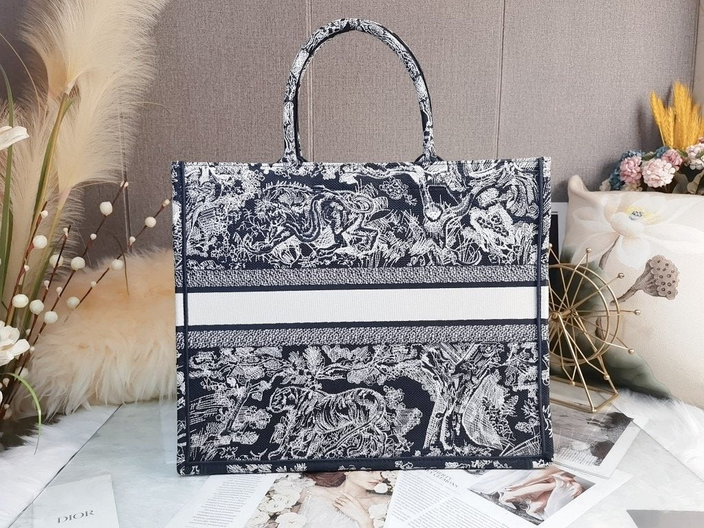 GLAMI Large Book Tote White, For Women, WomenÃ¢â‚¬â„¢s Handbags 16.5in/42cm CD