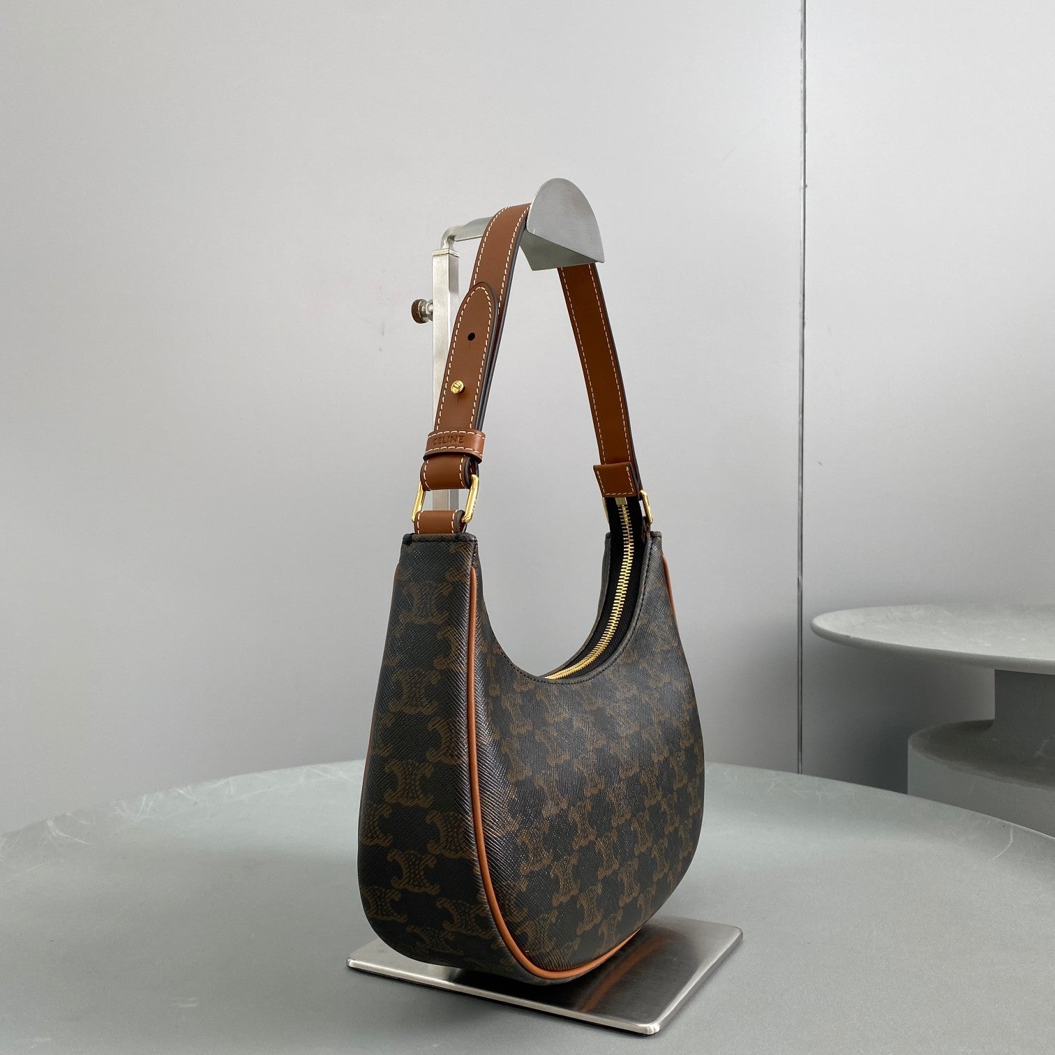 GLAMI Ava Bag In Triomphe Canvas Brown For Women 9in/23.5cm 193952BZJ.04LU