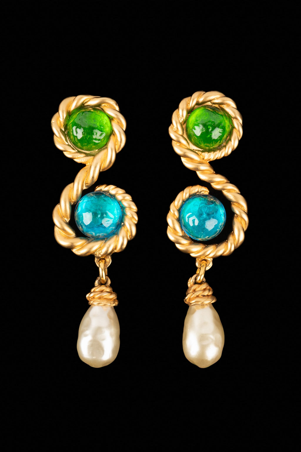 Boucles d'oreilles baroque Chanel